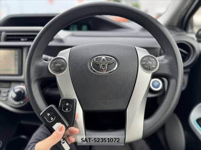 Toyota AQUA 2013-05 7271527-5