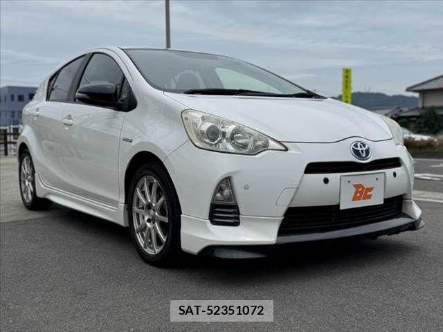Toyota AQUA 2013-05 7271527-7