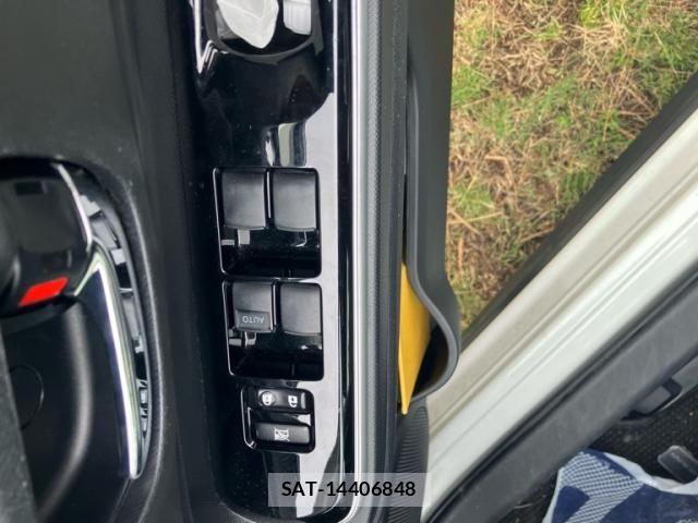 Toyota AQUA 2015-12 7271522-13