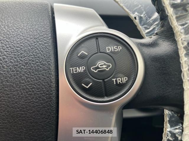 Toyota AQUA 2015-12 7271522-16