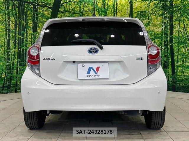 Toyota AQUA 2014-07 7271515-14
