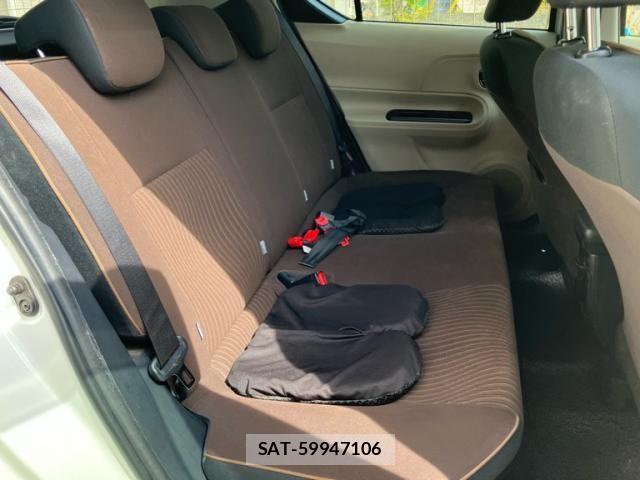 Toyota AQUA 2013-07 7271529-11