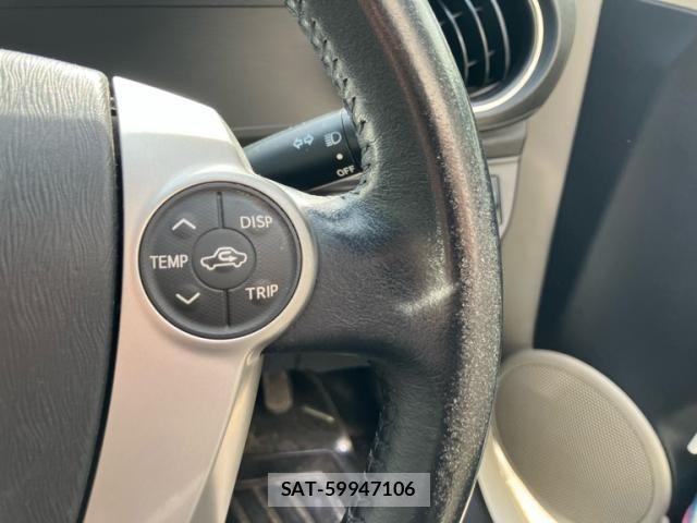 Toyota AQUA 2013-07 7271529-16