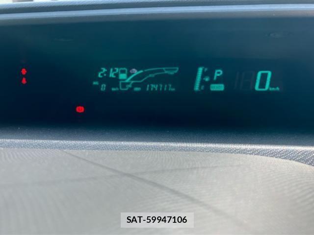 Toyota AQUA 2013-07 7271529-19