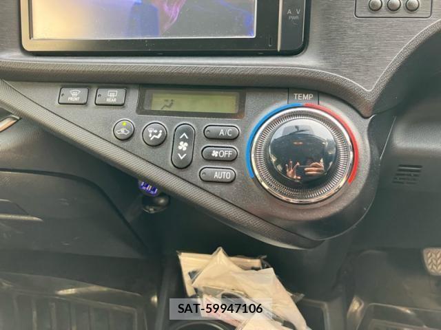Toyota AQUA 2013-07 7271529-23