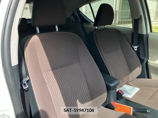 Toyota AQUA 2013-07 7271529-7