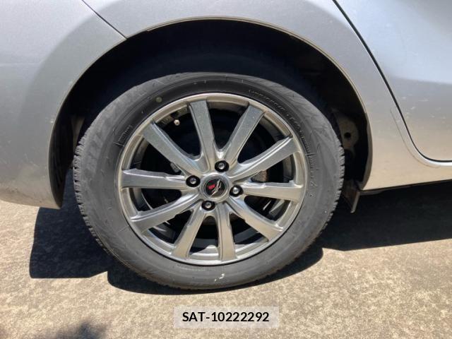 Toyota AQUA 2017-06 7271524-10