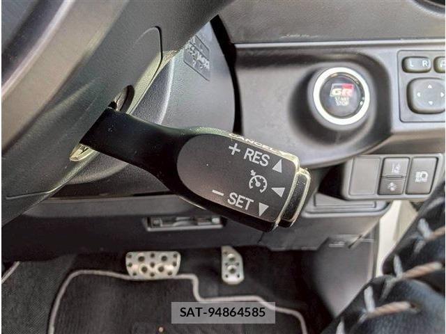Toyota AQUA 2018-01 7271514-24