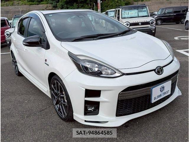 Toyota AQUA 2018-01 7271514-4