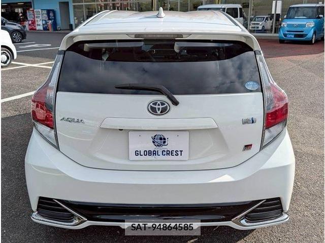 Toyota AQUA 2018-01 7271514-6