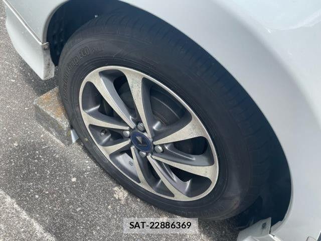 Toyota AQUA 2017-06 7271518-5