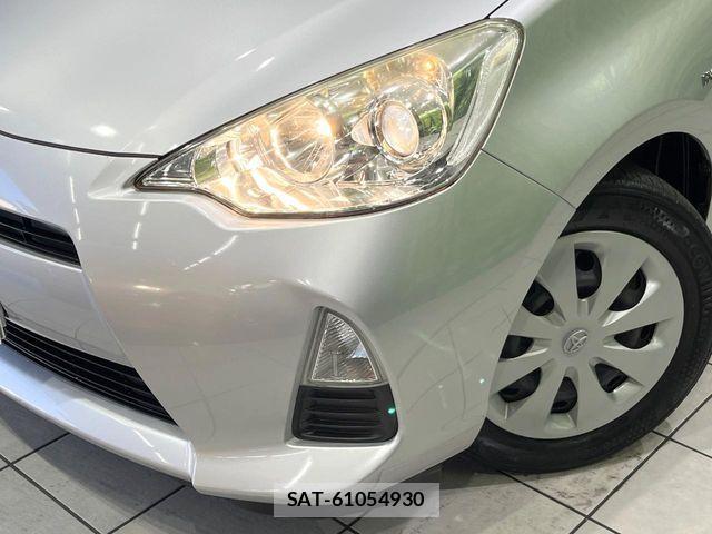 Toyota AQUA 2014-11 7271526-11