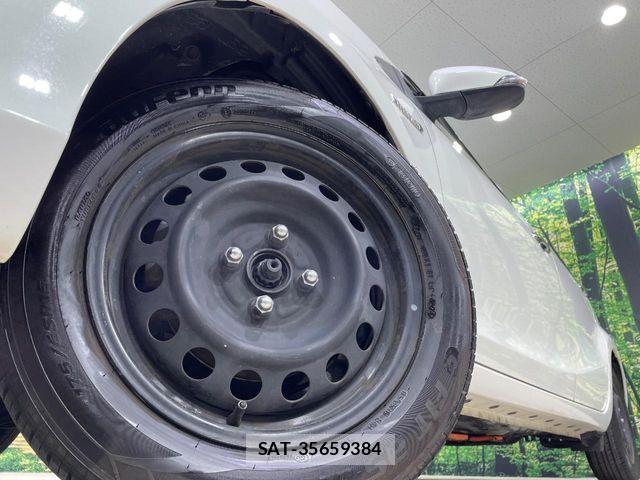 Toyota AQUA 2016-11 7271517-12