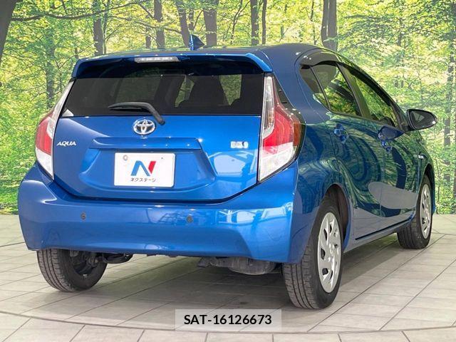 Toyota AQUA 2017-07 7271516-17
