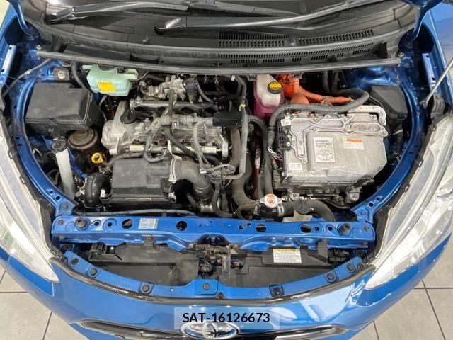 Toyota AQUA 2017-07 7271516-18