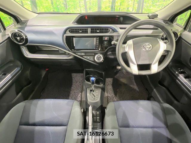 Toyota AQUA 2017-07 7271516-1