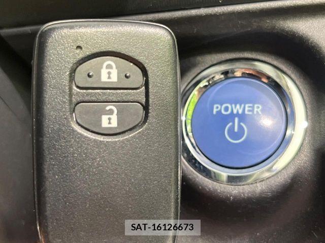 Toyota AQUA 2017-07 7271516-5