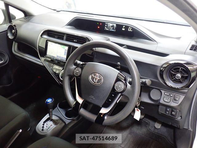 Toyota AQUA 2021-06 7271500-1
