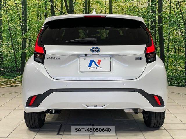 Toyota AQUA 2022-03 7271498-14