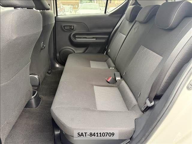 Toyota AQUA 2021-03 7271506-9
