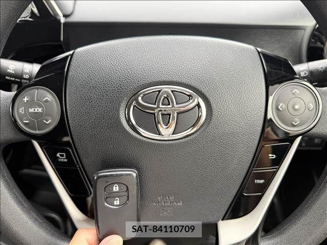 Toyota AQUA 2021-03 7271506-17