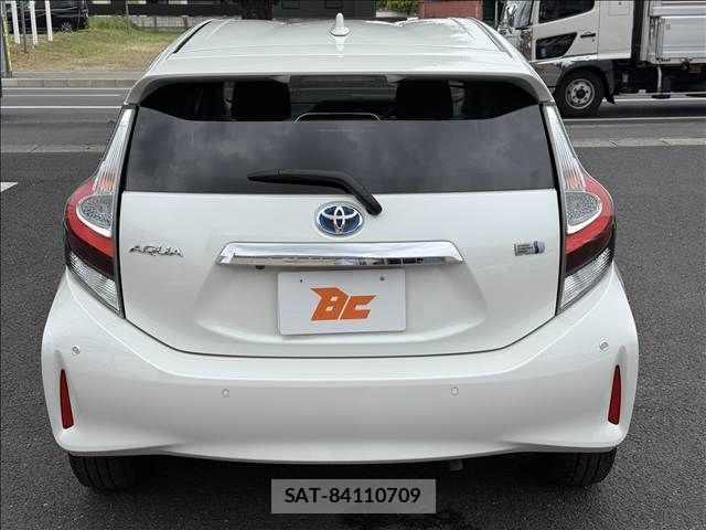Toyota AQUA 2021-03 7271506-22