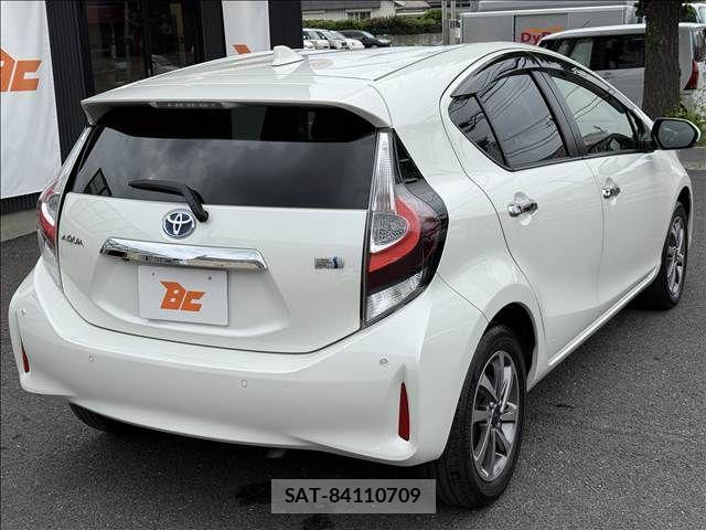Toyota AQUA 2021-03 7271506-23