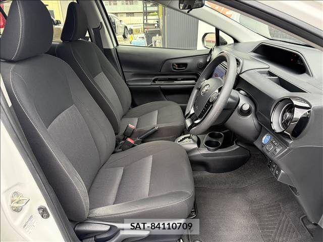 Toyota AQUA 2021-03 7271506-8
