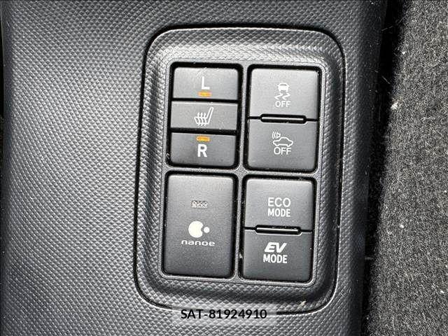 Toyota AQUA 2016-01 7271520-22