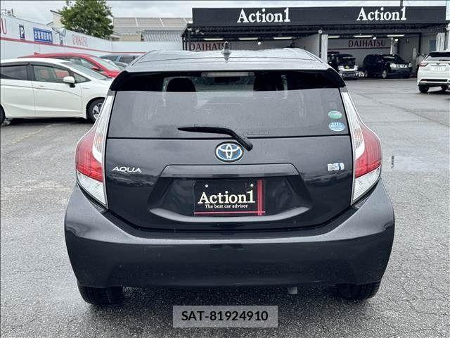 Toyota AQUA 2016-01 7271520-4