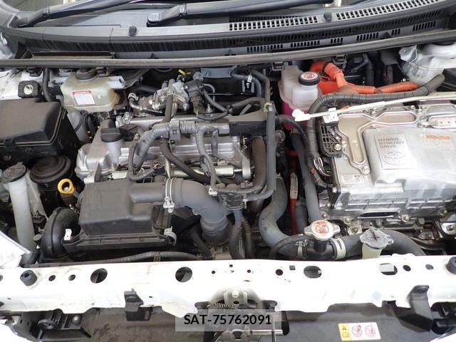 Toyota AQUA 2021-06 7271499-23