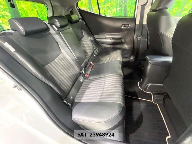 Toyota AQUA 2021-10 7271502-8