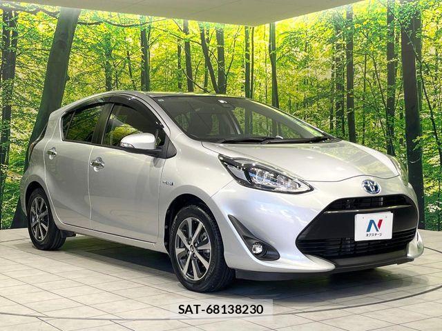 Toyota AQUA 2017-12 7271512-15