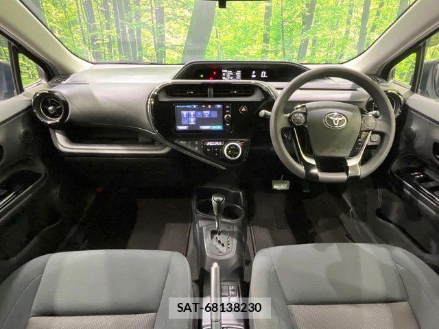 Toyota AQUA 2017-12 7271512-1