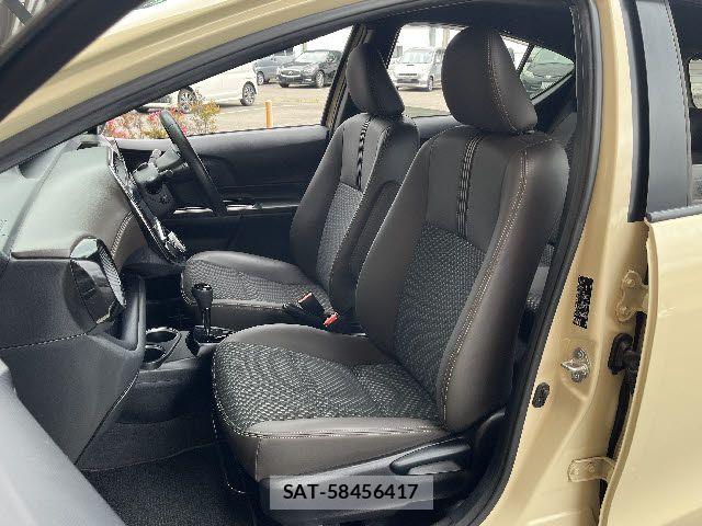 Toyota AQUA 2019-02 7271507-18