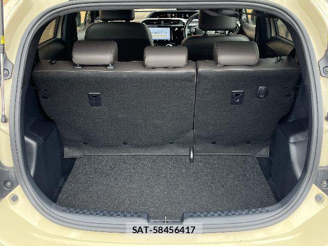 Toyota AQUA 2019-02 7271507-20