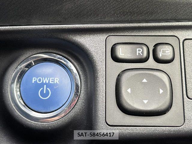 Toyota AQUA 2019-02 7271507-23