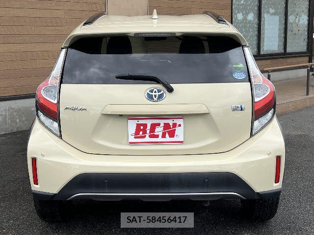 Toyota AQUA 2019-02 7271507-25
