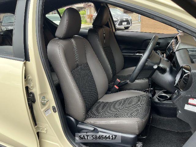 Toyota AQUA 2019-02 7271507-3