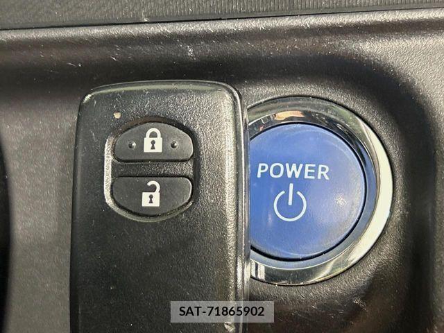 Toyota AQUA 2015-10 7271521-6
