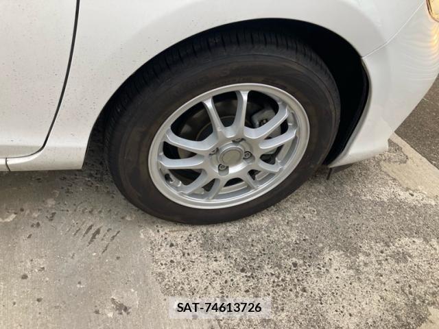 Toyota AQUA 2012-10 7271531-10