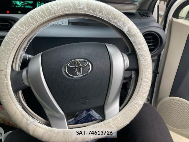 Toyota AQUA 2012-10 7271531-16