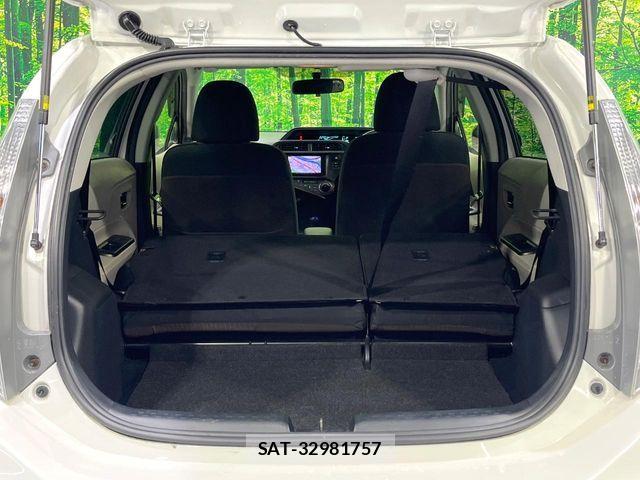 Toyota AQUA 2013-03 7271519-9