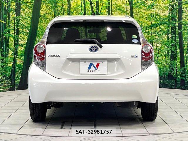 Toyota AQUA 2013-03 7271519-14