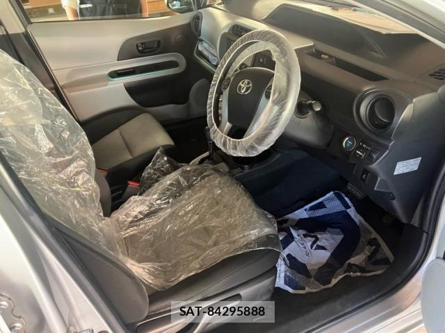 Toyota AQUA 2012-05 7271525-9