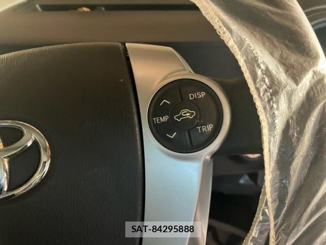 Toyota AQUA 2012-05 7271525-11