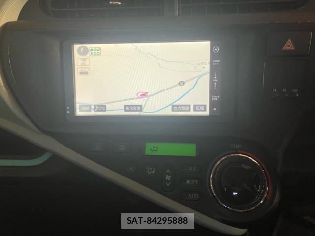 Toyota AQUA 2012-05 7271525-15