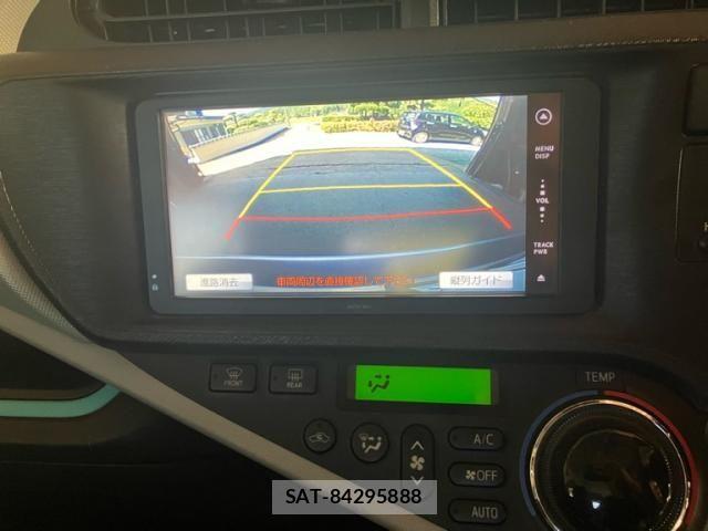 Toyota AQUA 2012-05 7271525-16