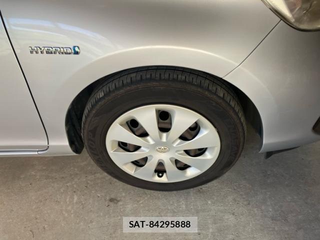 Toyota AQUA 2012-05 7271525-4