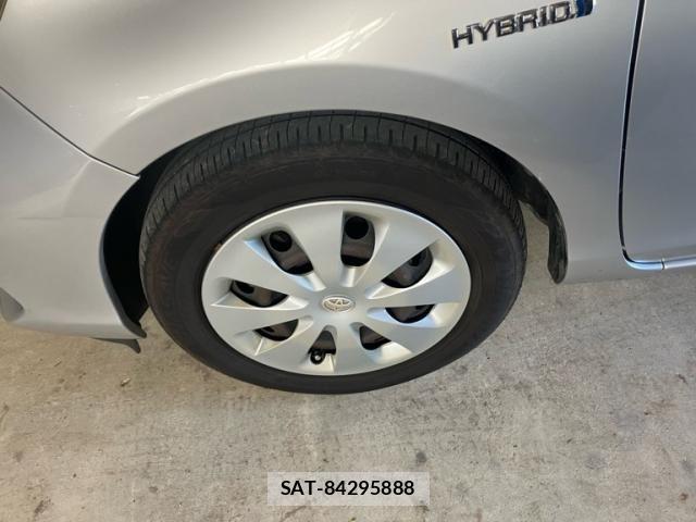 Toyota AQUA 2012-05 7271525-7